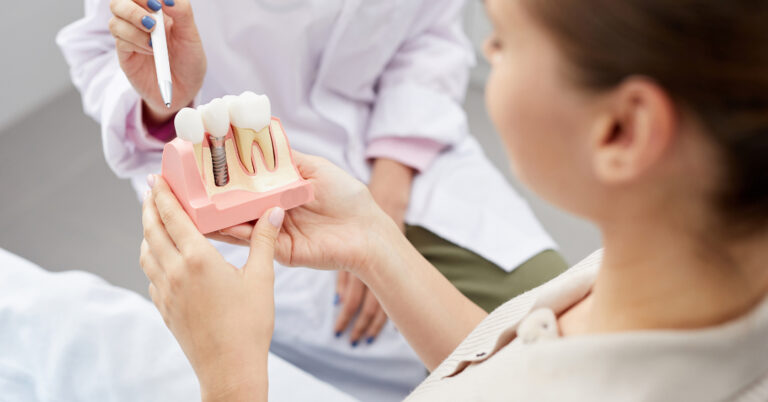 implante dentário em pelotas